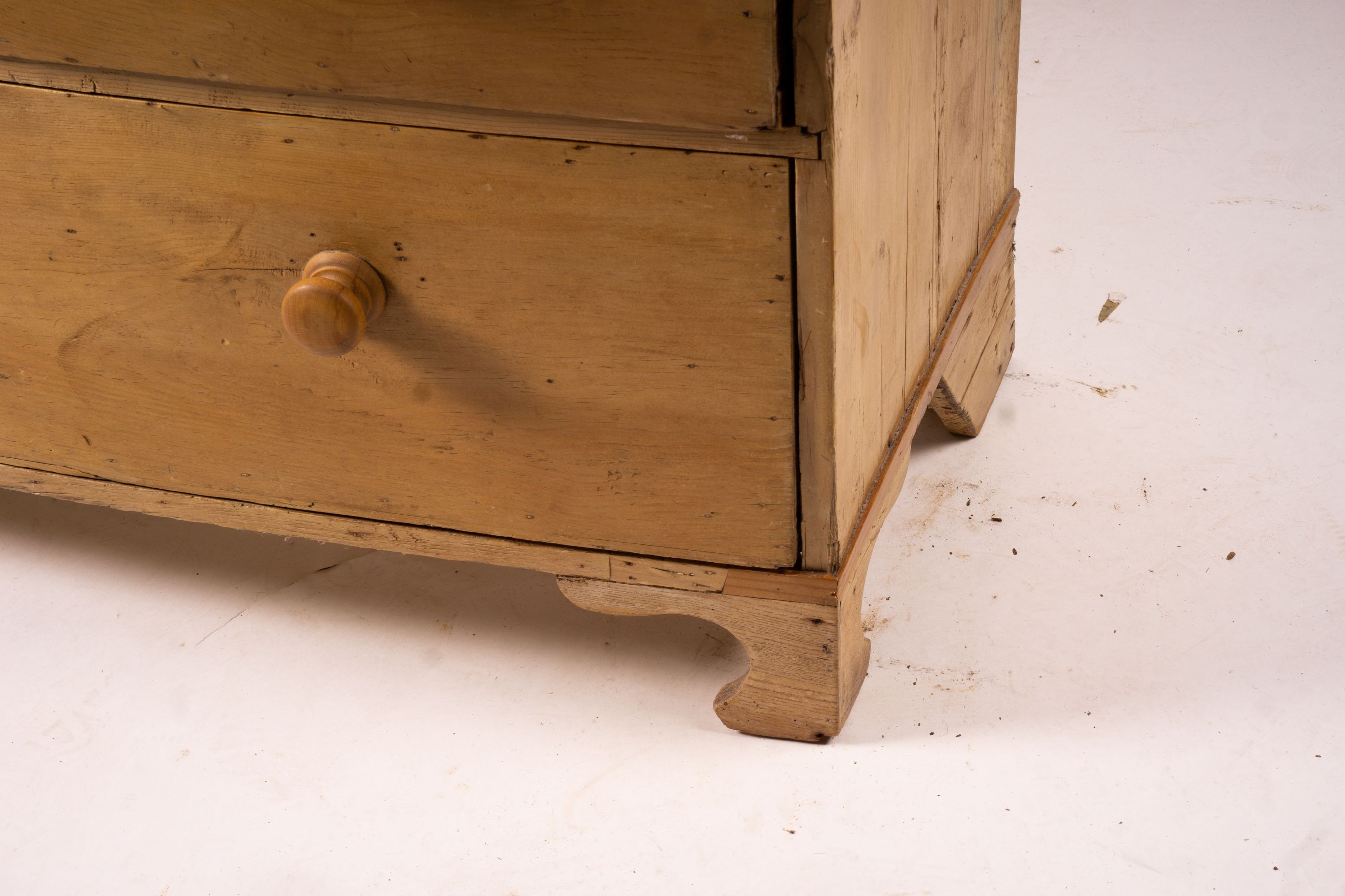 A Victorian pine bow front chest, width 104cm, depth 45cm, height 89cm